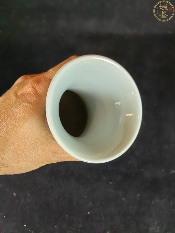 古玩陶瓷【實物保真】民國·青釉暗刻夔龍紋琵琶尊拍賣，當(dāng)前價格9800元
