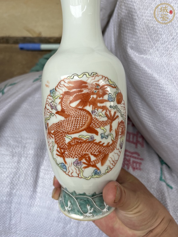 古玩陶瓷龍紋瓶真品鑒賞圖