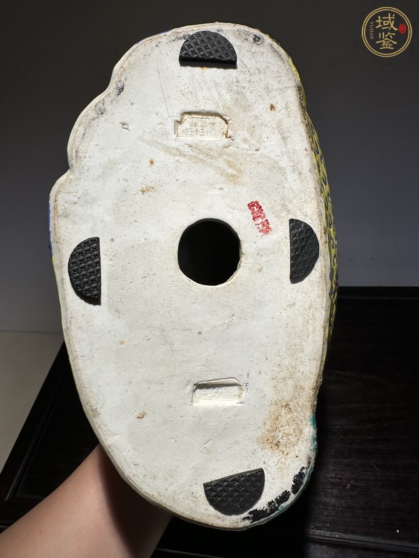 古玩陶瓷粉彩花卉紋彌勒佛像真品鑒賞圖