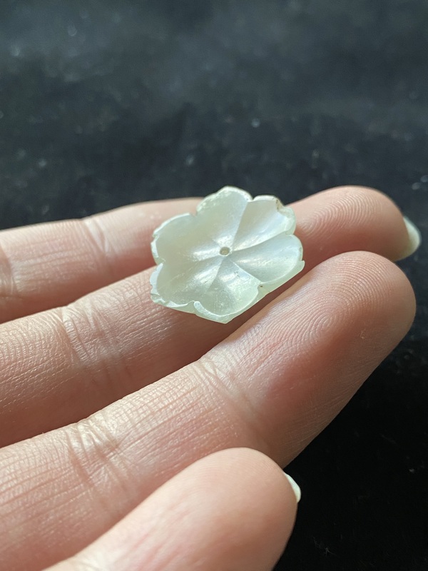 古玩玉器清代和田玉雕“帽花”拍賣,當前價格900元