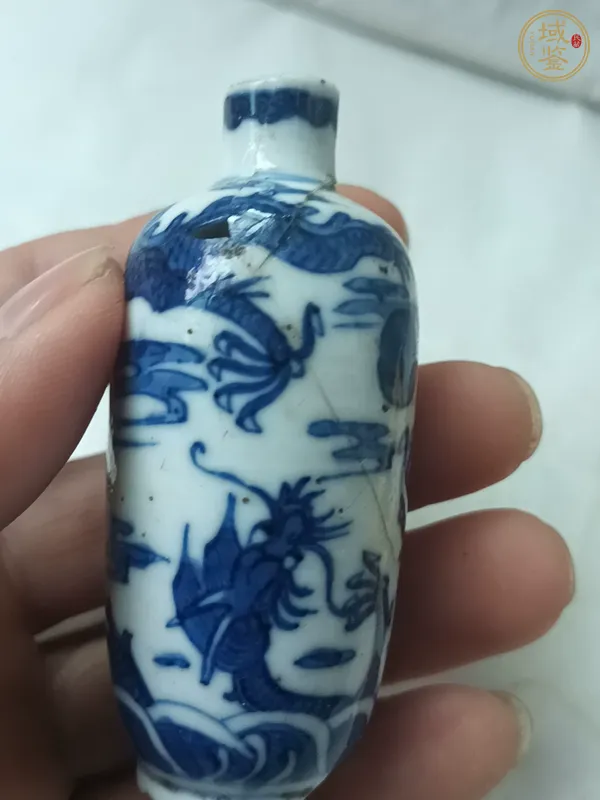 古玩陶瓷青花鼻煙壺，是縮釉孔真品鑒賞圖