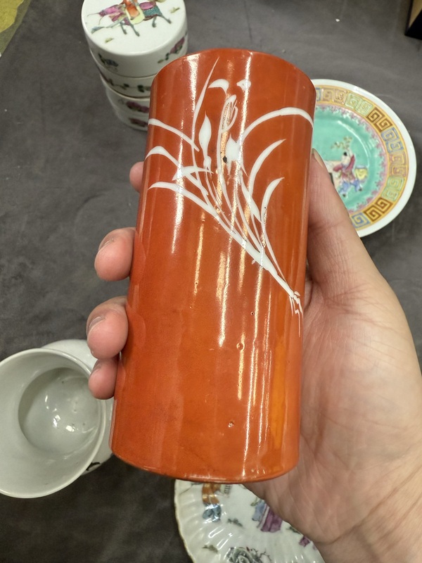 古玩陶瓷晚清紅釉留白一束蘭詩文筆筒拍賣，當前價格3888元