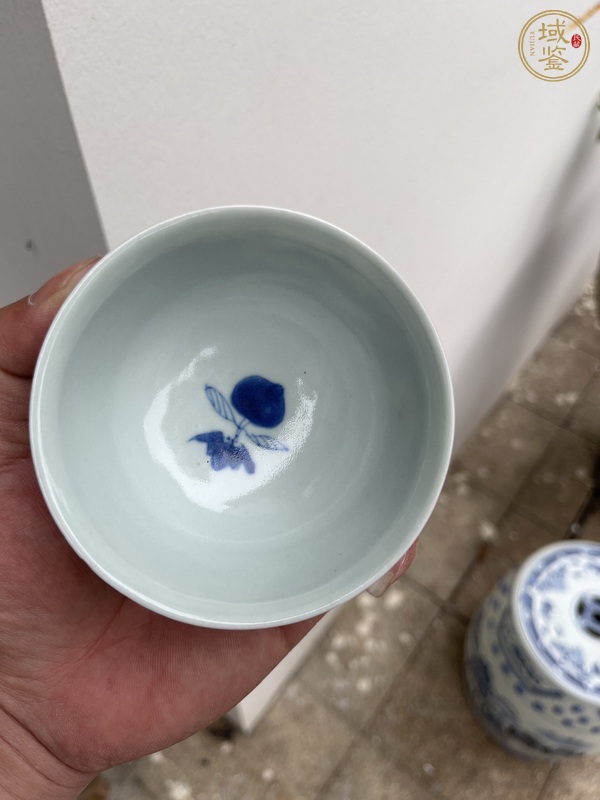 古玩陶瓷青花趕珠龍紋茶碗真品鑒賞圖