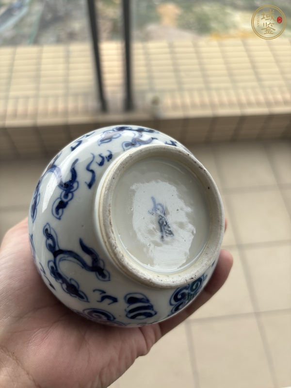 古玩陶瓷晚清青花云龍紋長頸瓶真品鑒賞圖