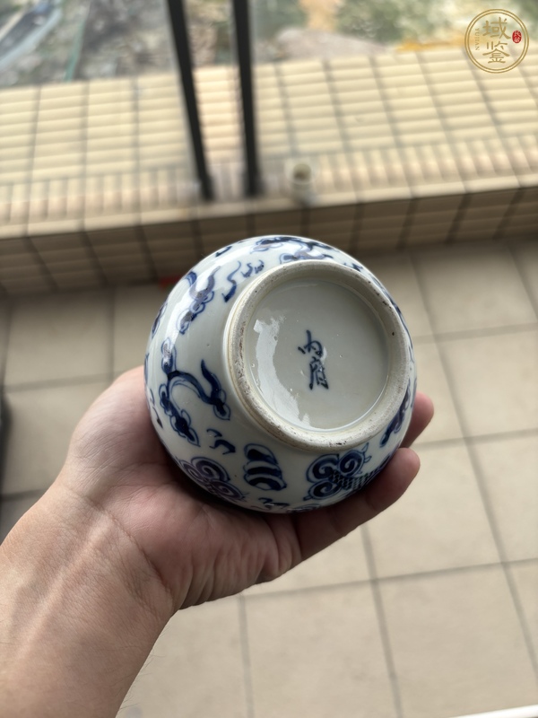 古玩陶瓷晚清青花云龍紋長頸瓶真品鑒賞圖