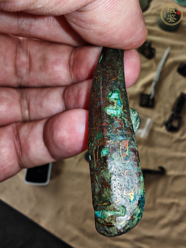 古玩銅器戰(zhàn)國(guó)錯(cuò)金帶鉤真品鑒賞圖