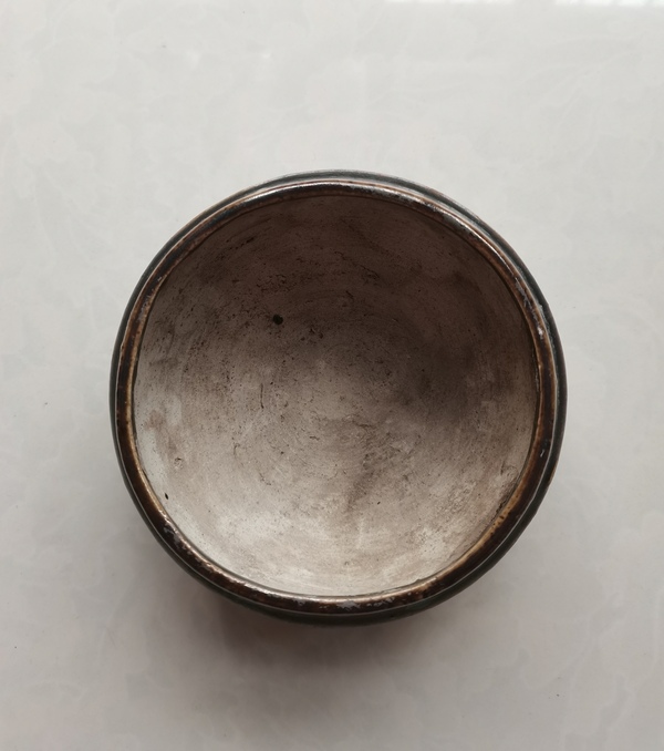 古玩陶瓷醬釉斂口三足爐拍賣，當(dāng)前價(jià)格0元