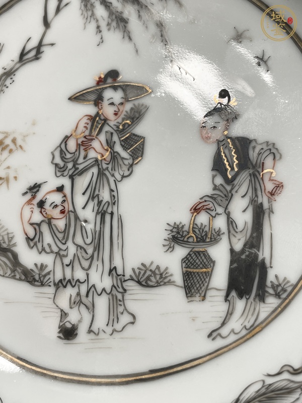 古玩陶瓷墨彩描金盤真品鑒賞圖