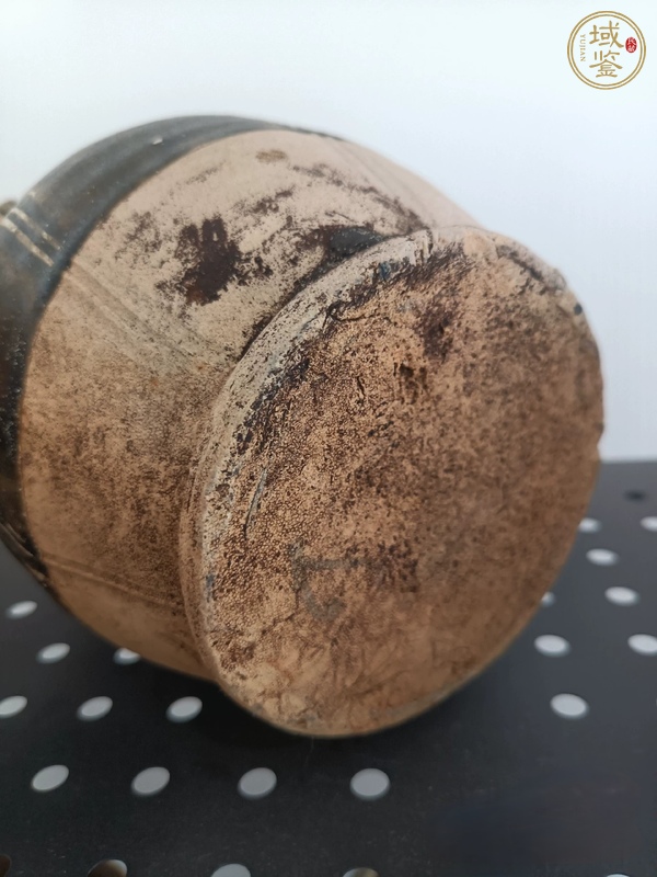 古玩陶瓷褐釉執(zhí)壺真品鑒賞圖