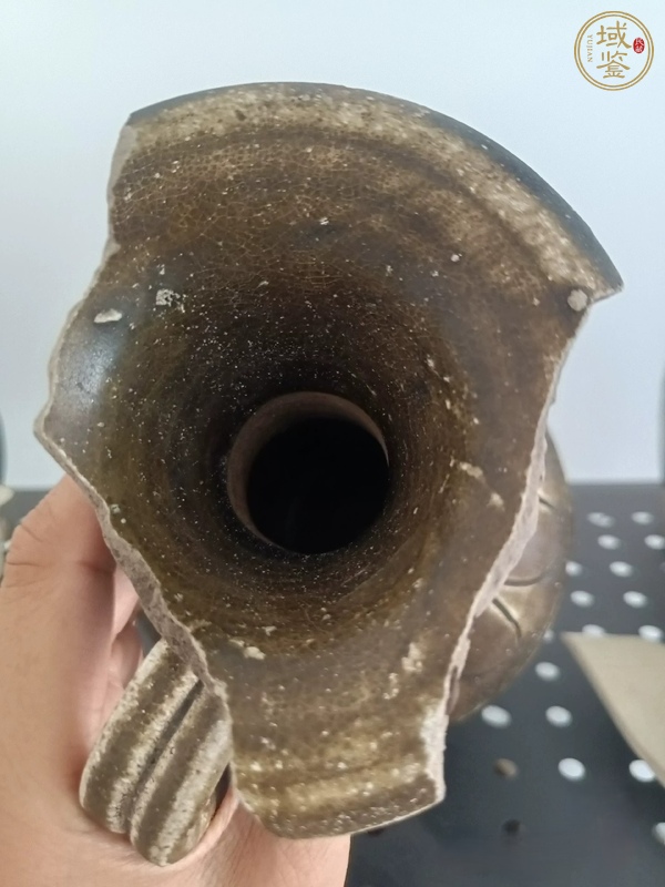古玩陶瓷褐釉執(zhí)壺真品鑒賞圖