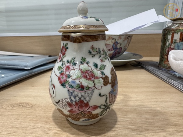 古玩陶瓷粉彩博古圖奶壺真品鑒賞圖