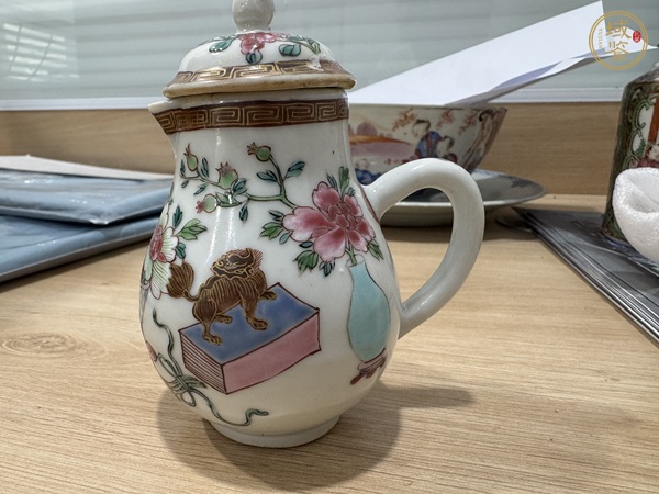 古玩陶瓷粉彩博古圖奶壺真品鑒賞圖