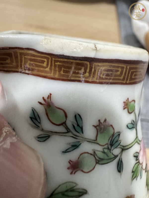 古玩陶瓷粉彩博古圖奶壺真品鑒賞圖
