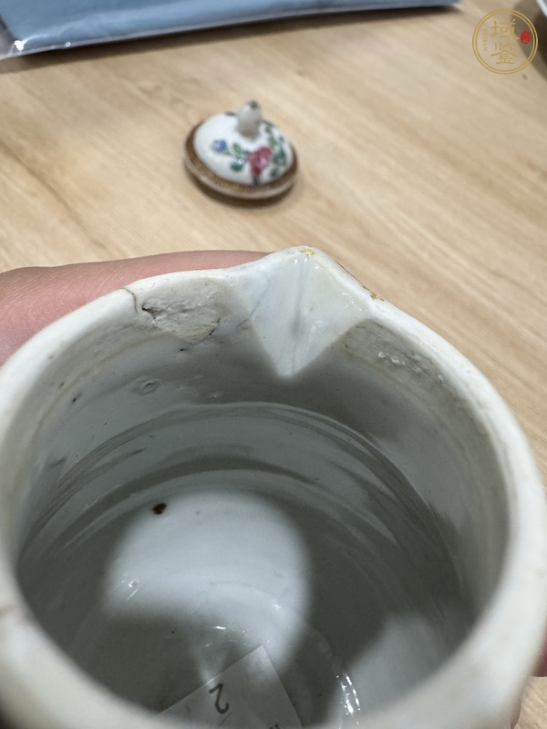 古玩陶瓷粉彩博古圖奶壺真品鑒賞圖