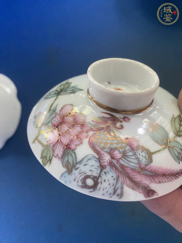 古玩陶瓷粉彩鳳穿牡丹圖蓋碗真品鑒賞圖