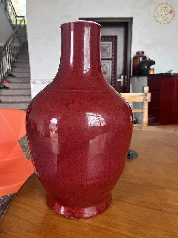 古玩紅釉瓶真品鑒賞圖
