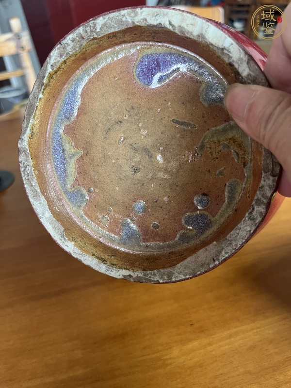 古玩陶瓷紅釉瓶真品鑒賞圖