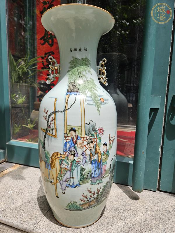 古玩陶瓷粉彩人物故事雙耳瓶真品鑒賞圖
