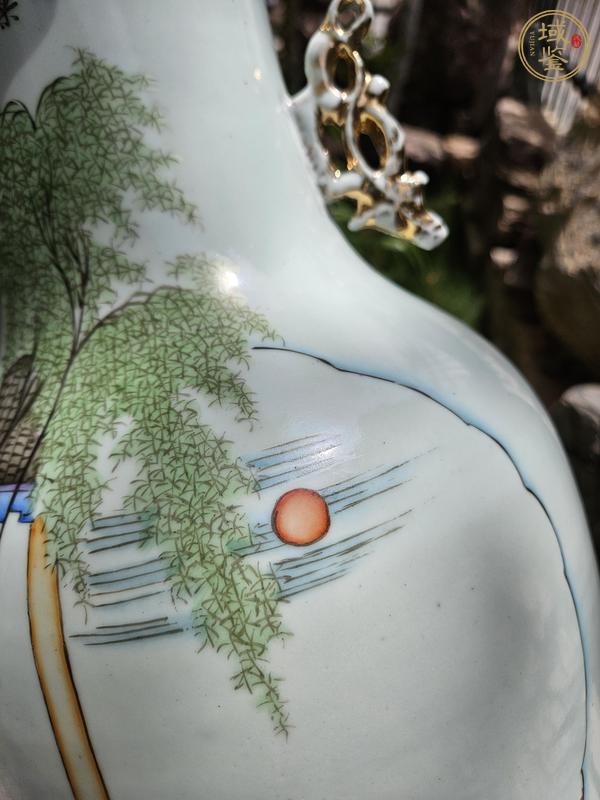 古玩陶瓷粉彩人物故事雙耳瓶真品鑒賞圖
