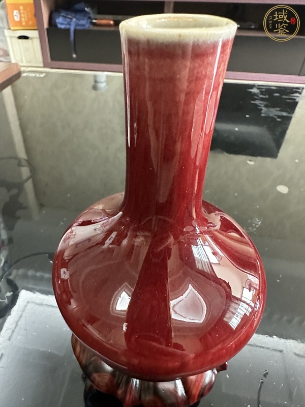 古玩陶瓷紅釉荸薺瓶真品鑒賞圖