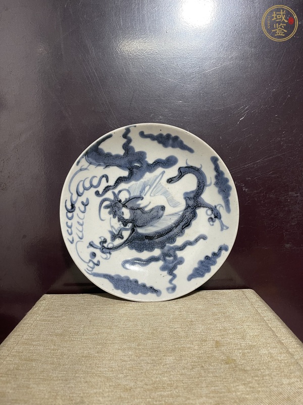 古玩陶瓷青花過(guò)墻龍紋盤(pán)真品鑒賞圖