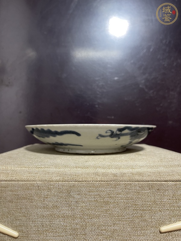 古玩陶瓷青花過(guò)墻龍紋盤(pán)真品鑒賞圖