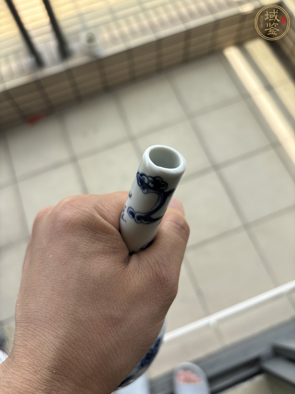 古玩陶瓷晚清青花云龍紋長頸瓶真品鑒賞圖