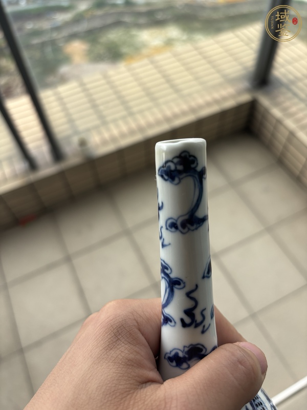 古玩陶瓷晚清青花云龍紋長頸瓶真品鑒賞圖