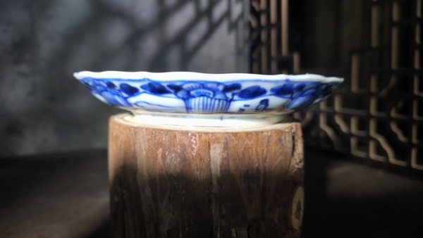 古玩陶瓷清康熙·青花三國二喬人物紋花口盤拍賣，當(dāng)前價格1200元
