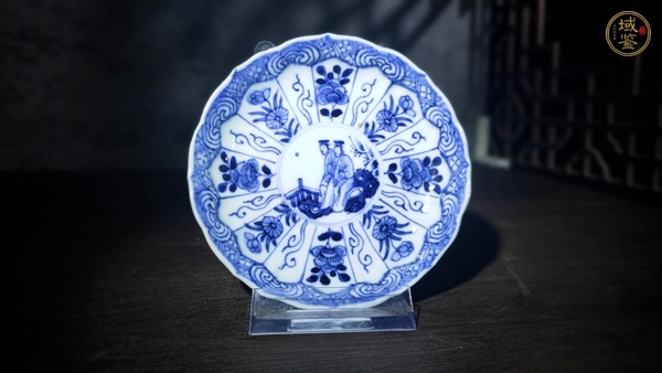 古玩清康熙·青花三國二喬人物紋花口盤真品鑒賞圖
