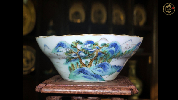 古玩清同治·粉彩江西十景花口馬蹄碗真品鑒賞圖