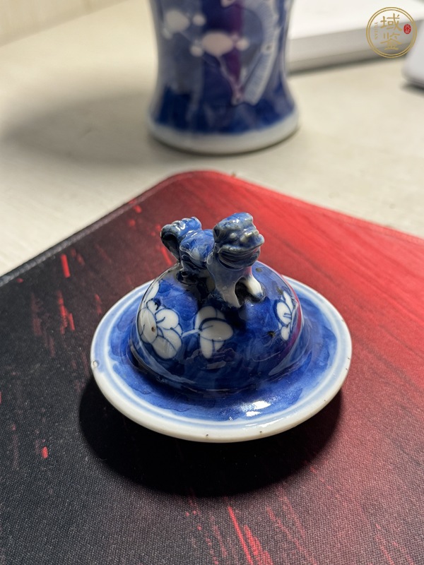 古玩陶瓷青花留白冰梅紋雞腿蓋瓶真品鑒賞圖