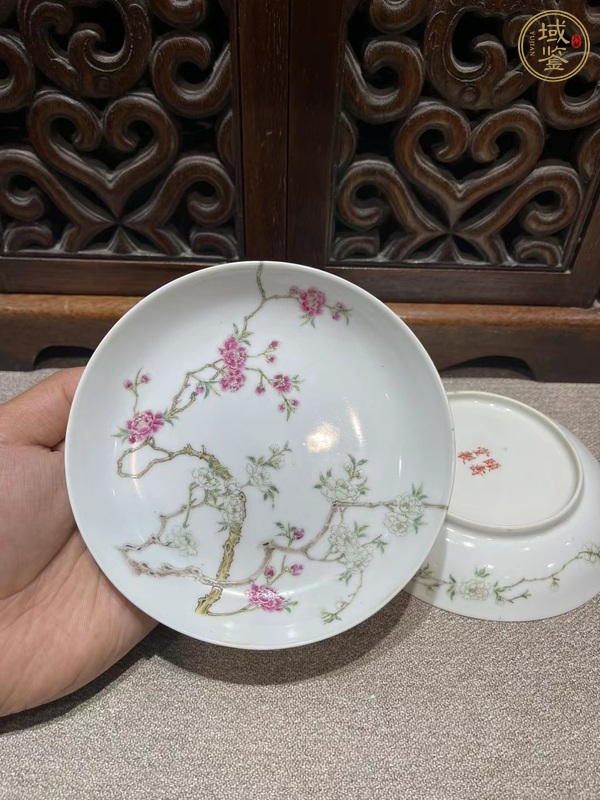 古玩陶瓷民國 粉彩花卉紋盤真品鑒賞圖