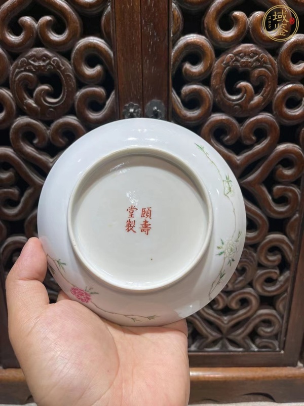 古玩陶瓷民國 粉彩花卉紋盤真品鑒賞圖