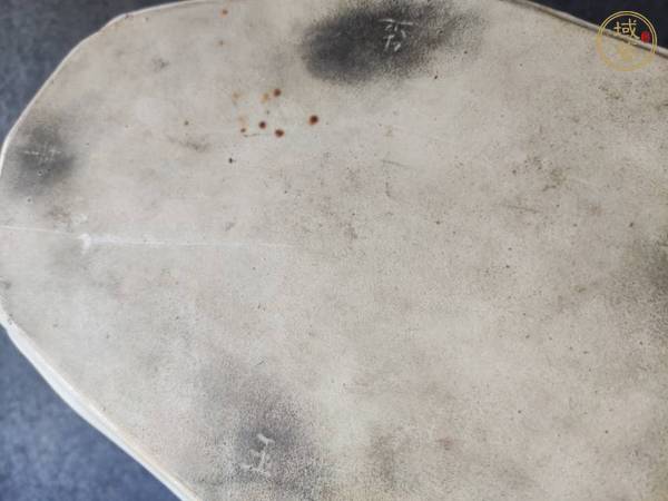 古玩陶瓷花間壽字紋粉彩盤真品鑒賞圖