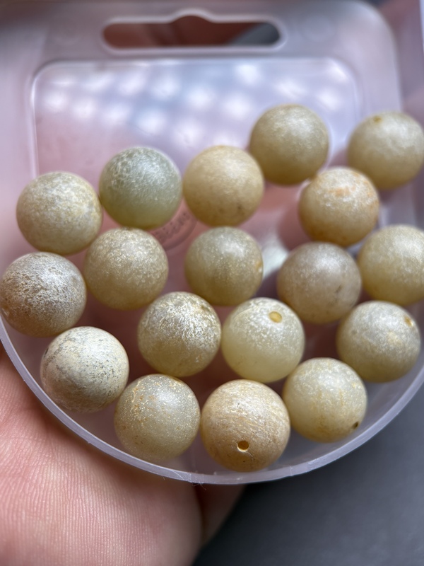 古玩玉器明代滿灰皮玉珠子拍賣,當前價格7000元
