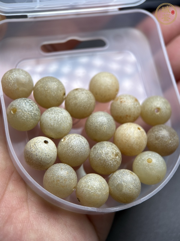 古玩玉器明代滿灰皮玉珠子真品鑒賞圖