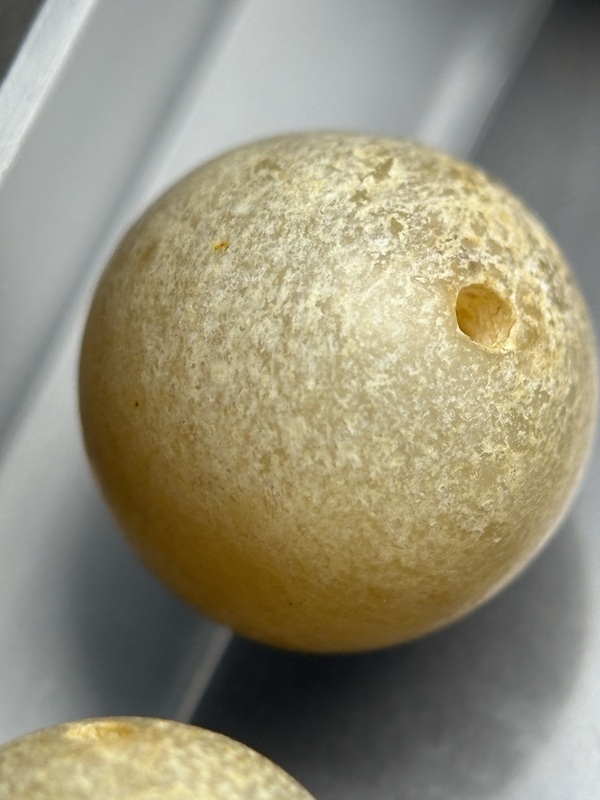 古玩玉器明代滿灰皮玉珠子拍賣,當前價格7000元