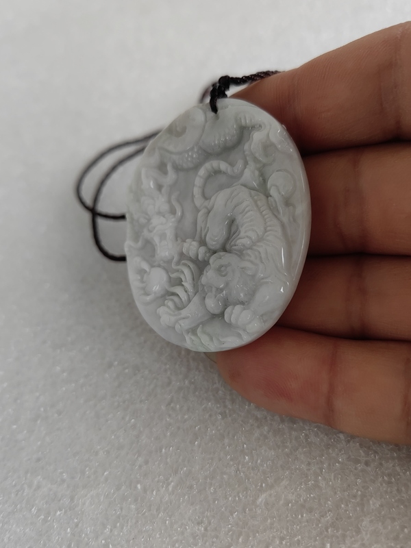 古玩玉器翡翠雕“風(fēng)云際會(huì)”牌拍賣，當(dāng)前價(jià)格298元