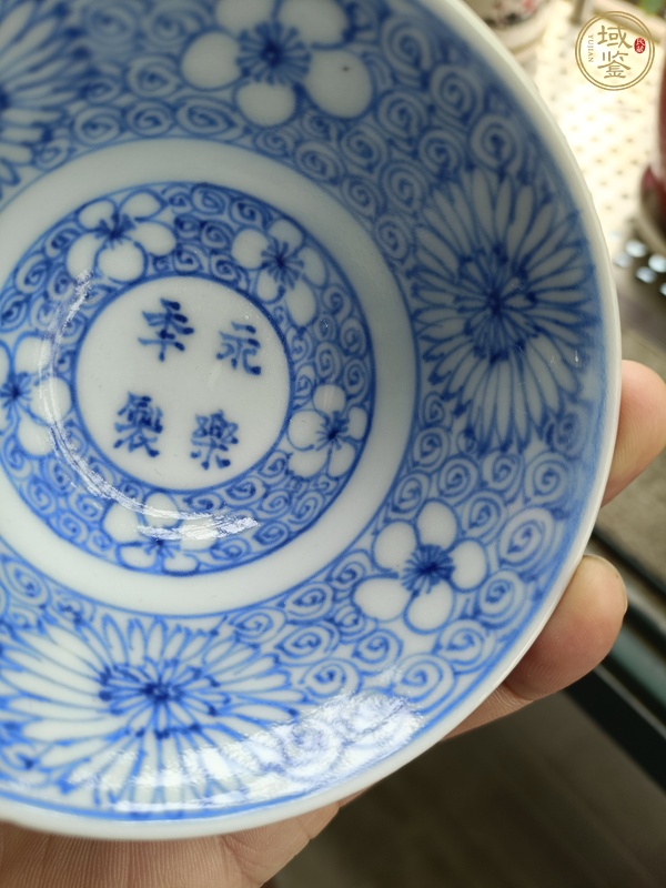 古玩陶瓷民國青花杯真品鑒賞圖