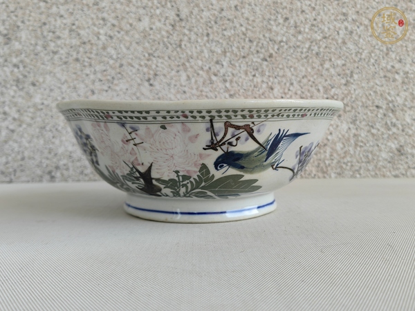 古玩陶瓷釉下彩花鳥紋碗真品鑒賞圖