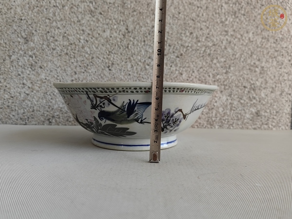 古玩陶瓷釉下彩花鳥紋碗真品鑒賞圖
