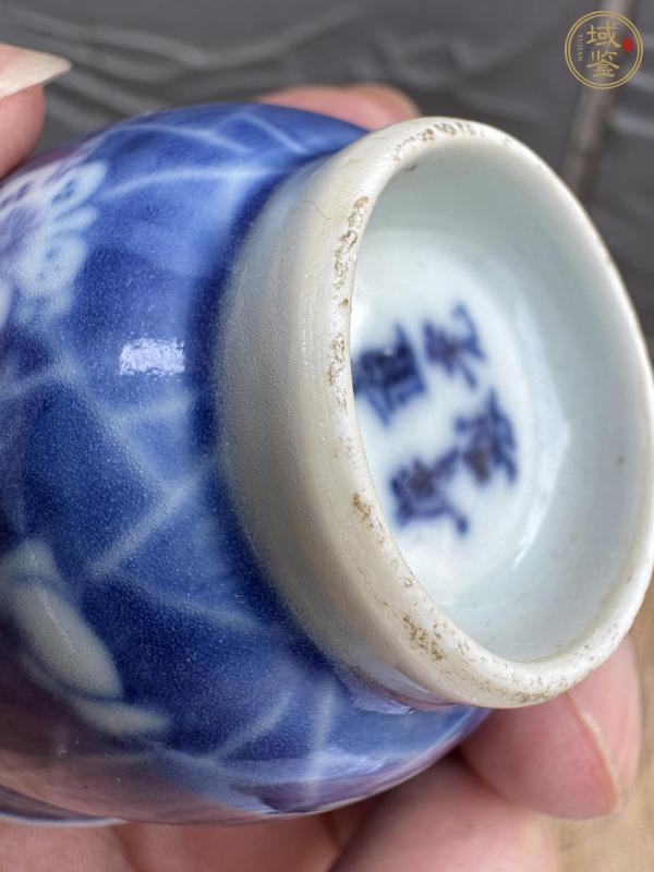古玩陶瓷青花冰梅圖茶杯真品鑒賞圖