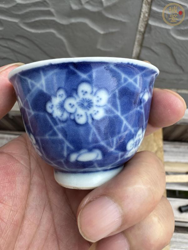 古玩陶瓷青花冰梅圖茶杯真品鑒賞圖