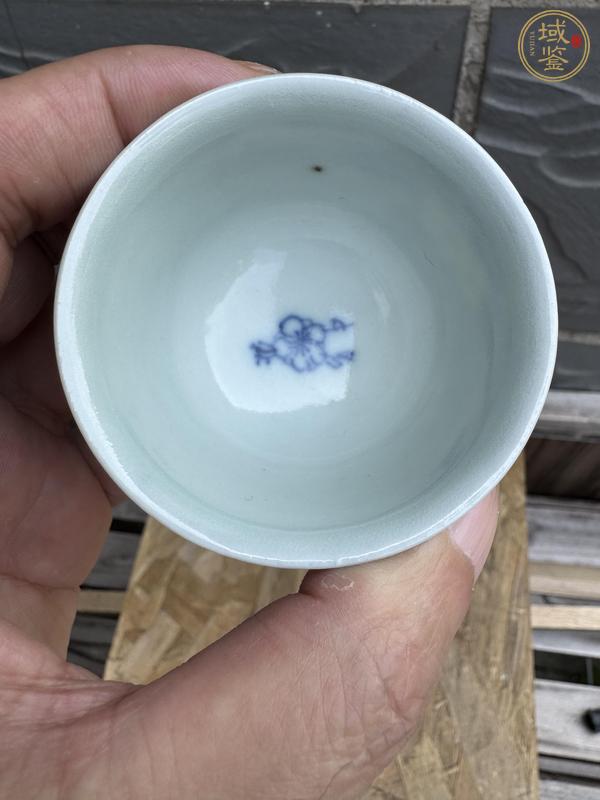古玩陶瓷青花冰梅圖茶杯真品鑒賞圖