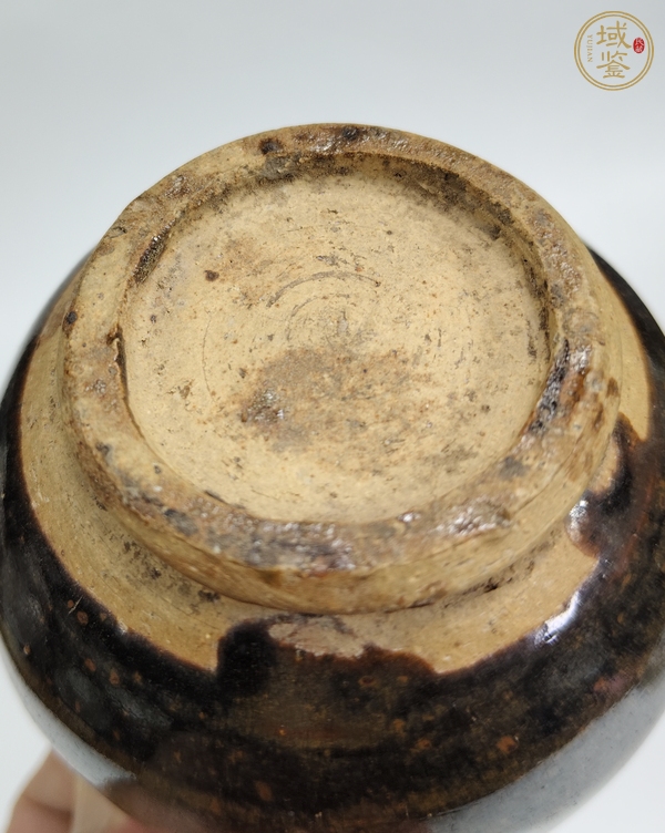 古玩陶瓷磁州窯窯變黑釉罐真品鑒賞圖