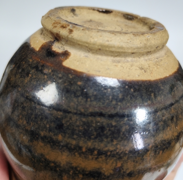 古玩陶瓷元末明初-窯窯變黑釉水盂拍賣,當前價格999元
