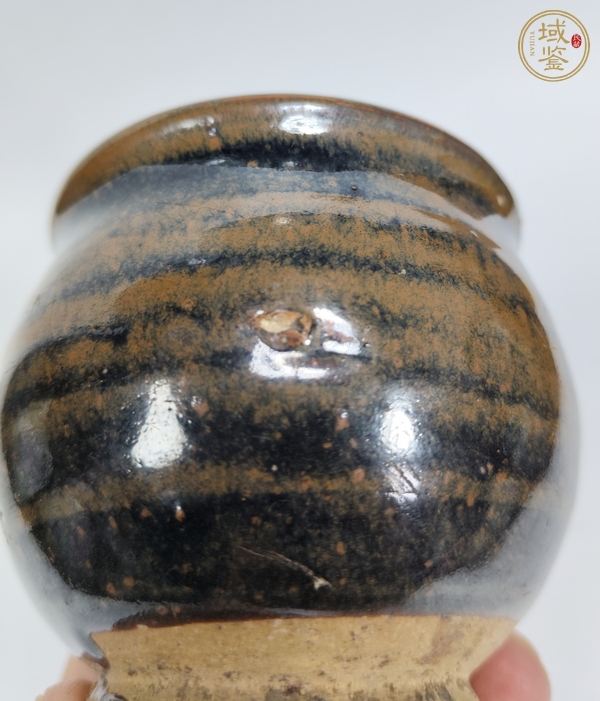 古玩陶瓷磁州窯窯變黑釉罐真品鑒賞圖