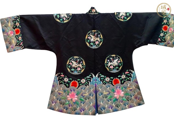古玩雜項刺繡衣服真品鑒賞圖