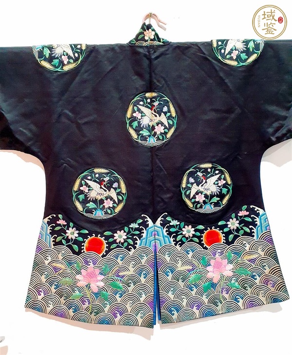 古玩雜項刺繡衣服真品鑒賞圖
